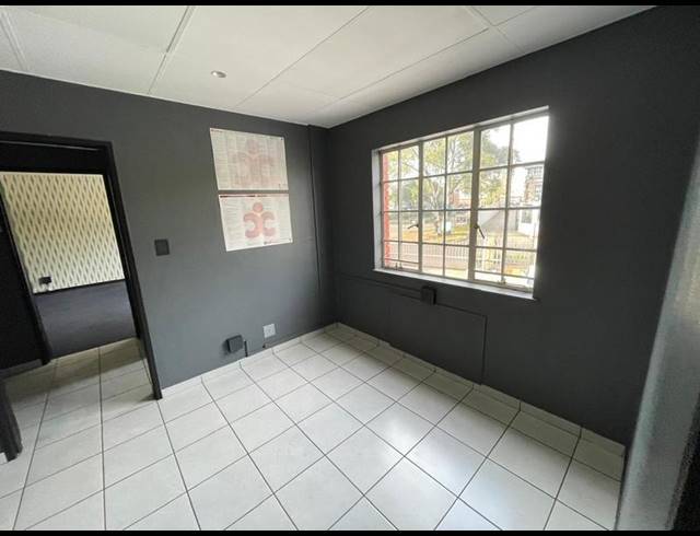 INDUSTRIAL PROPERTY TO RENT IN HENNOPSPARK